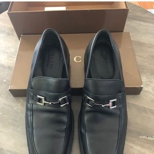 Men Gucci shoes size 11. Very clean. Practically brand new